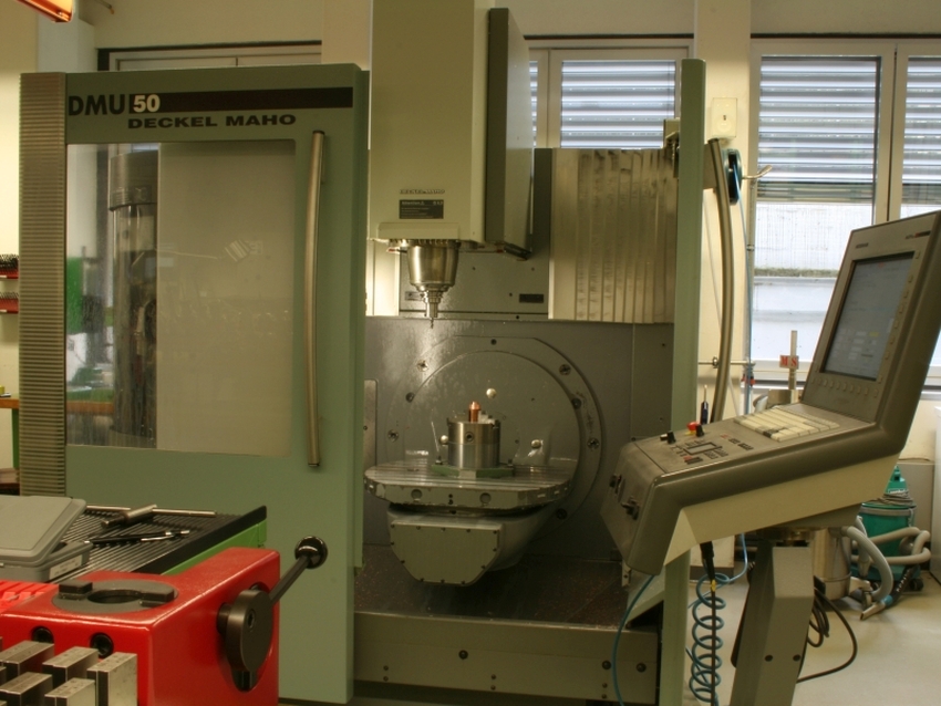 Vergrösserte Ansicht: CNC Fräsmaschine DMU 50 IT